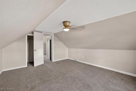 17208 Lipton Avenue Cleveland OH 44128