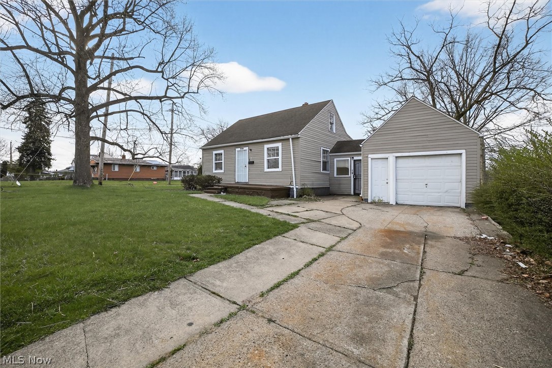 17208 Lipton Avenue Cleveland OH 44128