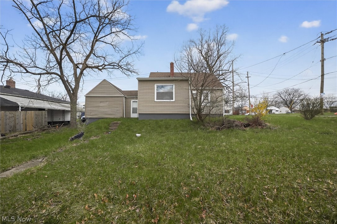 17208 Lipton Avenue Cleveland OH 44128