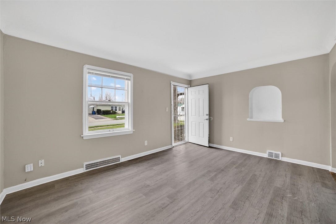 17208 Lipton Avenue Cleveland OH 44128