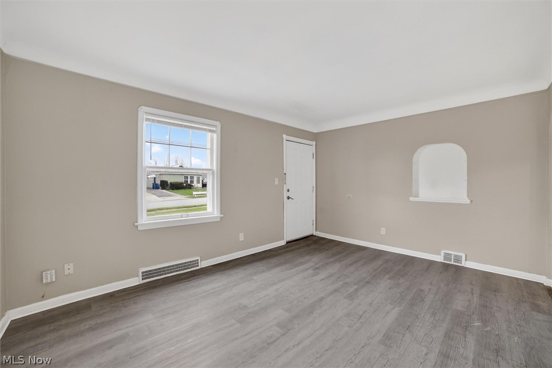 17208 Lipton Avenue Cleveland OH 44128