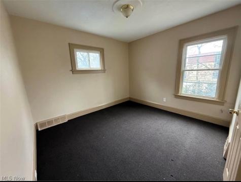 3147 W 82nd Street Cleveland OH 44102