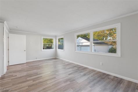 5732 E 141st Street Maple Heights OH 44137