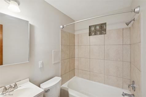 5732 E 141st Street Maple Heights OH 44137