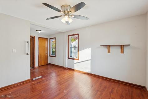 5732 E 141st Street Maple Heights OH 44137