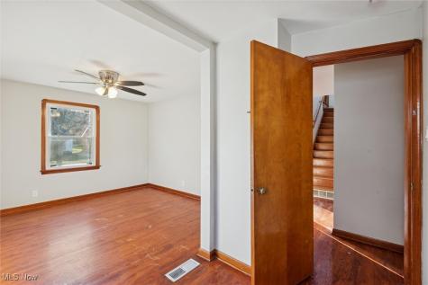 5732 E 141st Street Maple Heights OH 44137