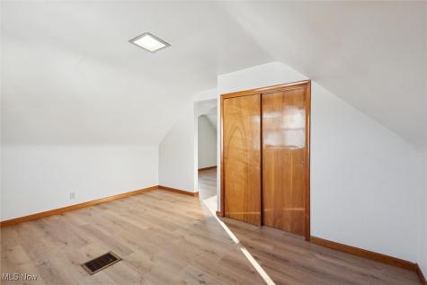 5732 E 141st Street Maple Heights OH 44137