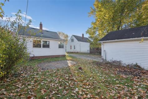5732 E 141st Street Maple Heights OH 44137