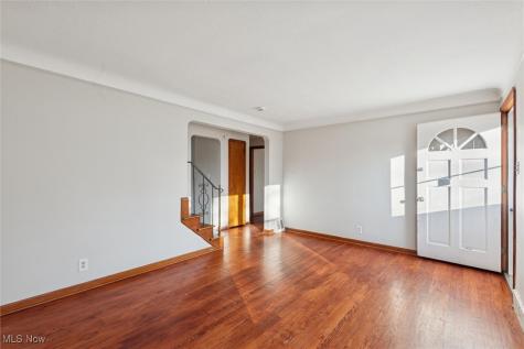 5732 E 141st Street Maple Heights OH 44137