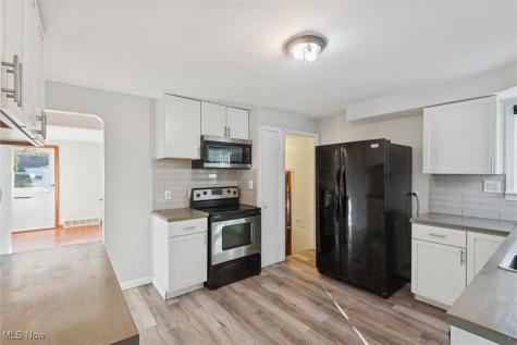 5732 E 141st Street Maple Heights OH 44137