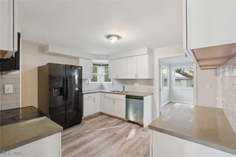 5732 E 141st Street Maple Heights OH 44137