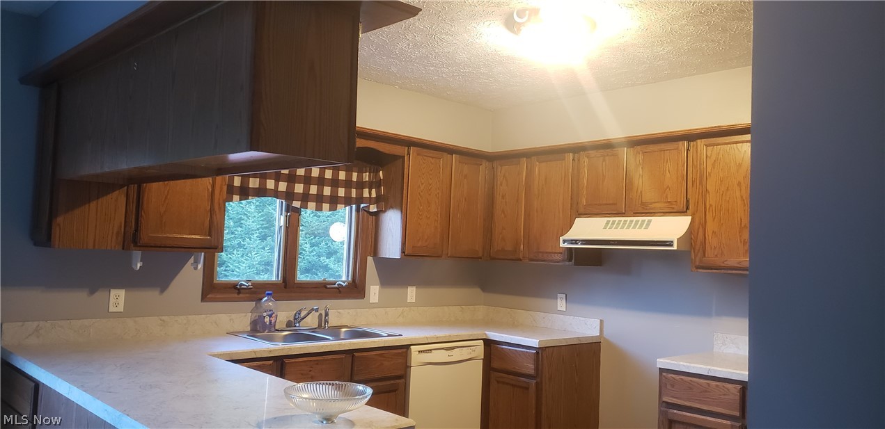 12765 Butternut Road Burton OH 44021