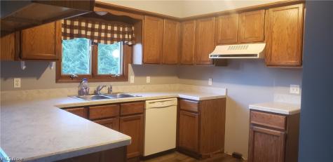 12765 Butternut Road Burton OH 44021