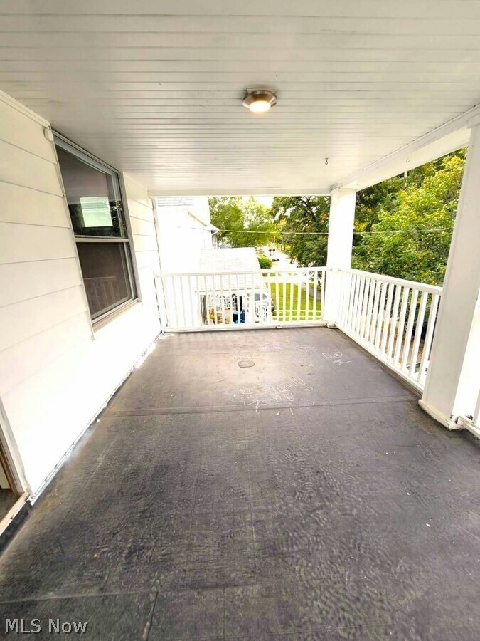 1303 Lakeland Avenue Lakewood OH 44107