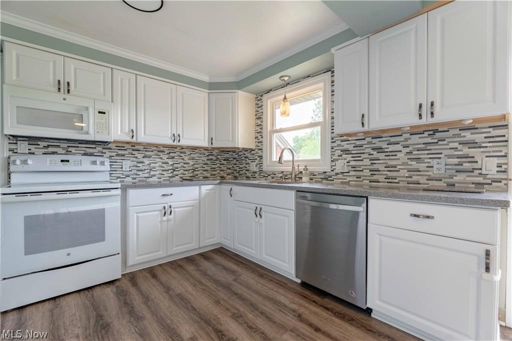 1311 High Street Louisville OH 44641