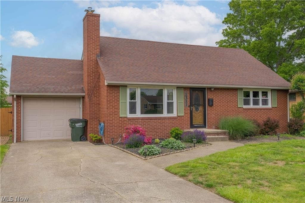 1311 High Street Louisville OH 44641