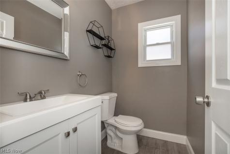 3478 Raymont Boulevard University Heights OH 44118