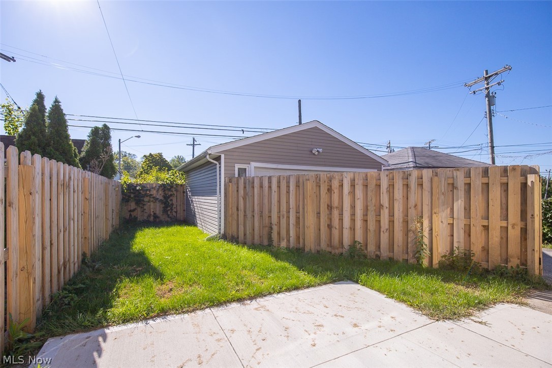 3478 Raymont Boulevard University Heights OH 44118