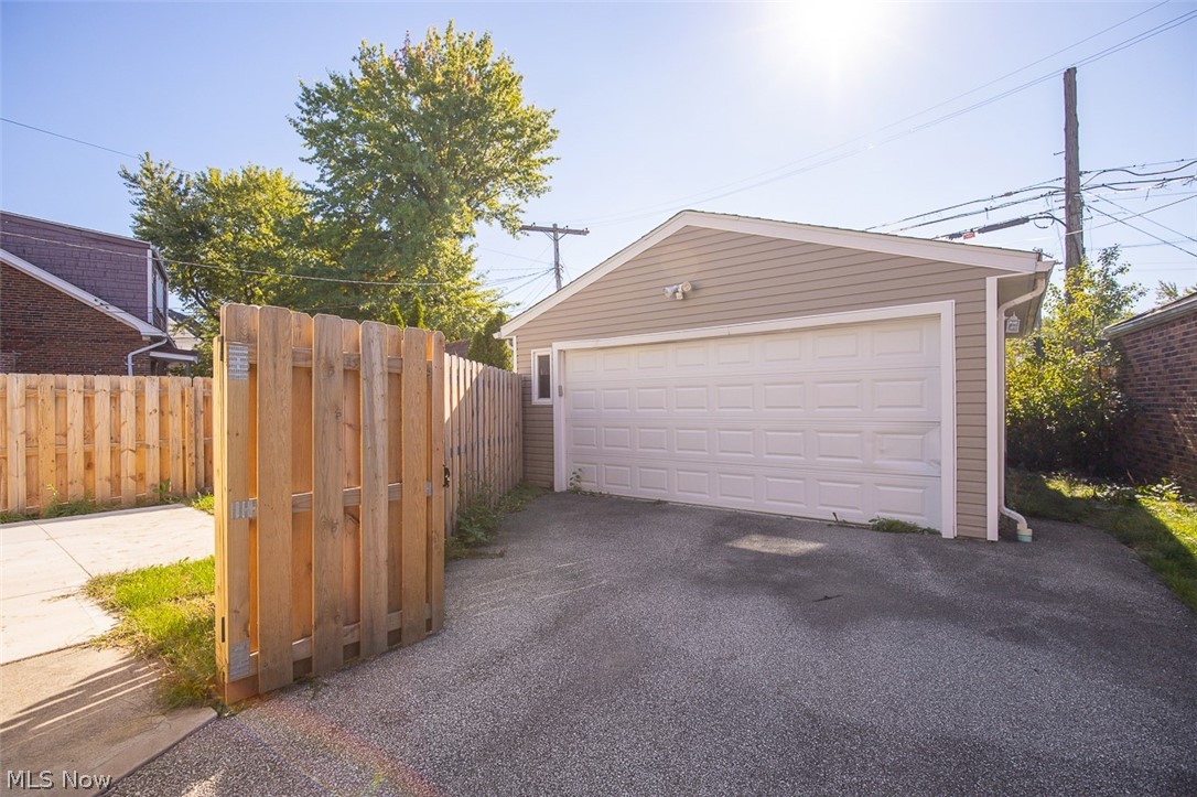 3478 Raymont Boulevard University Heights OH 44118