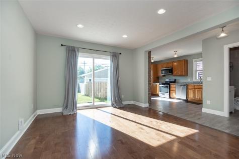 3478 Raymont Boulevard University Heights OH 44118