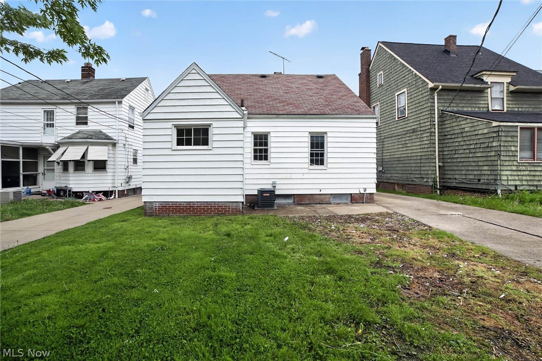 10204 Mccracken Boulevard Garfield Heights OH 44125