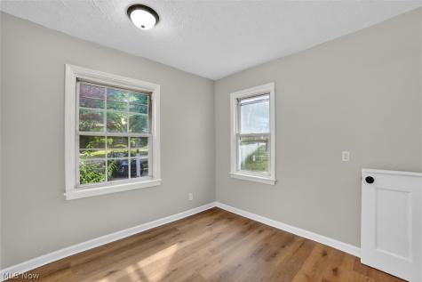 19500 Libby Road Maple Heights OH 44137