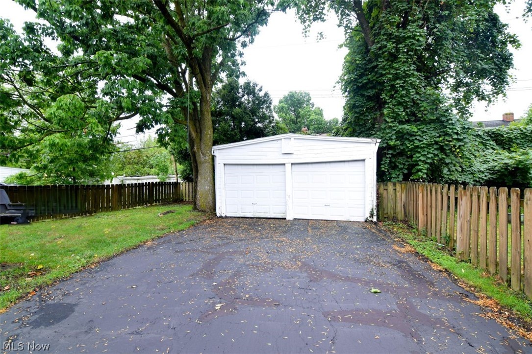 4438 Baintree Road University Heights OH 44118
