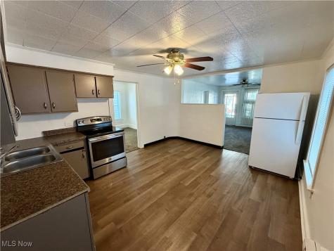 2036 Lark Street Lakewood OH 44107