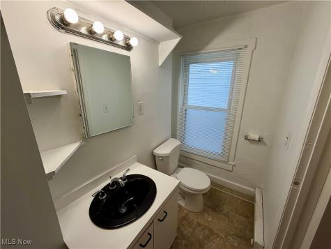 2036 Lark Street Lakewood OH 44107