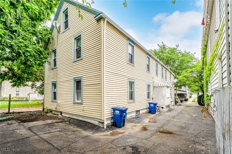 2036 Lark Street Lakewood OH 44107