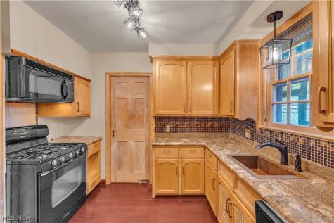 3675 Avalon Road Shaker Heights OH 44120
