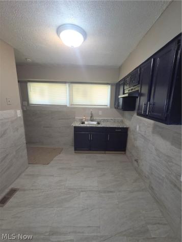 3276 E 145th Street Cleveland OH 44120