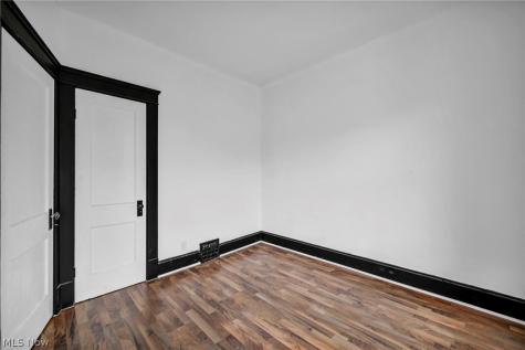 12001 Oakview Avenue Cleveland OH 44108