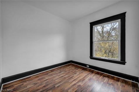12001 Oakview Avenue Cleveland OH 44108