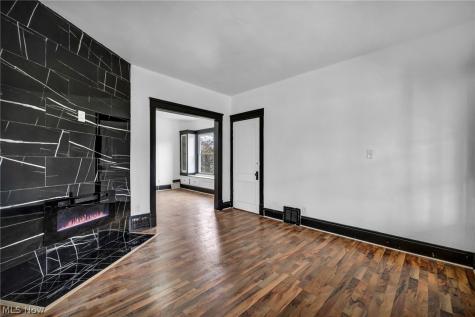 12001 Oakview Avenue Cleveland OH 44108