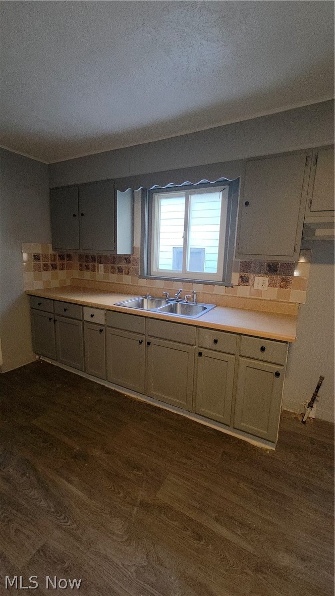 7209 Park Avenue Cleveland OH 44105