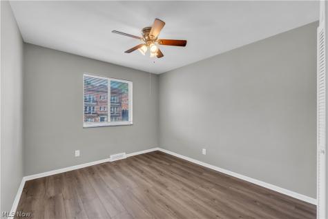 2537 Noble Road Cleveland Heights OH 44121