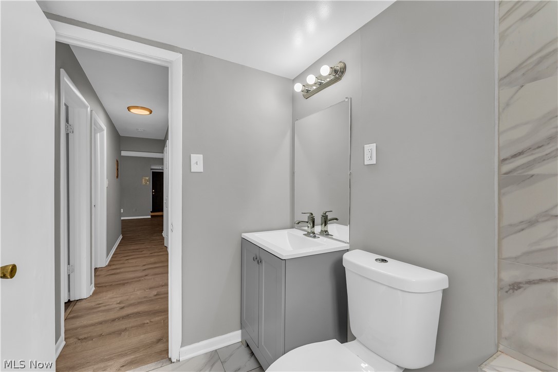 2537 Noble Road Cleveland Heights OH 44121