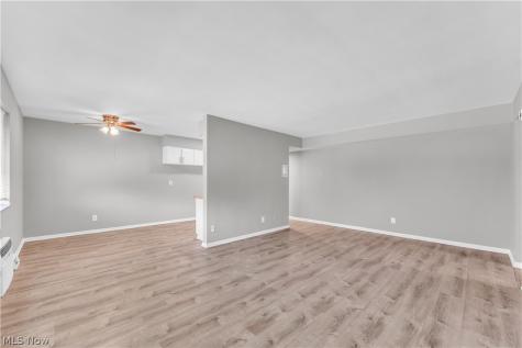 2537 Noble Road Cleveland Heights OH 44121