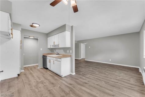 2537 Noble Road Cleveland Heights OH 44121