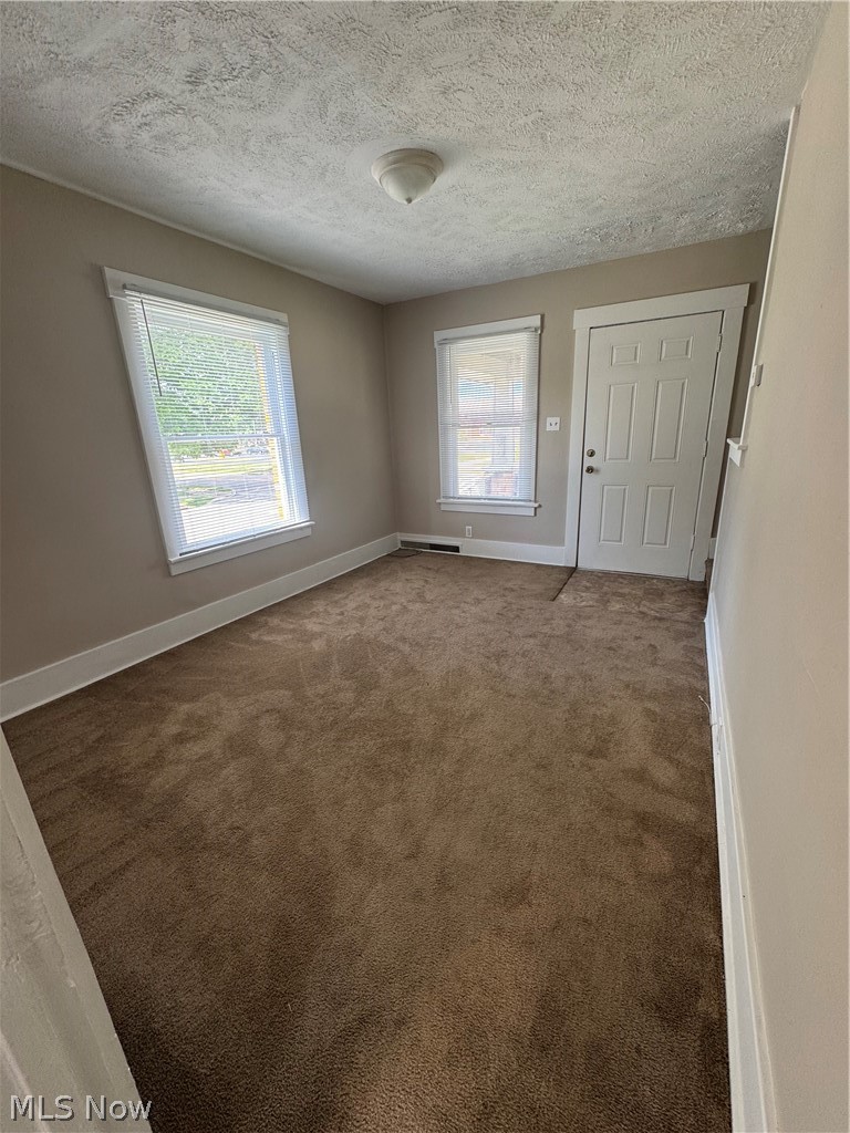 1937 Willard Avenue SE Warren OH 44484