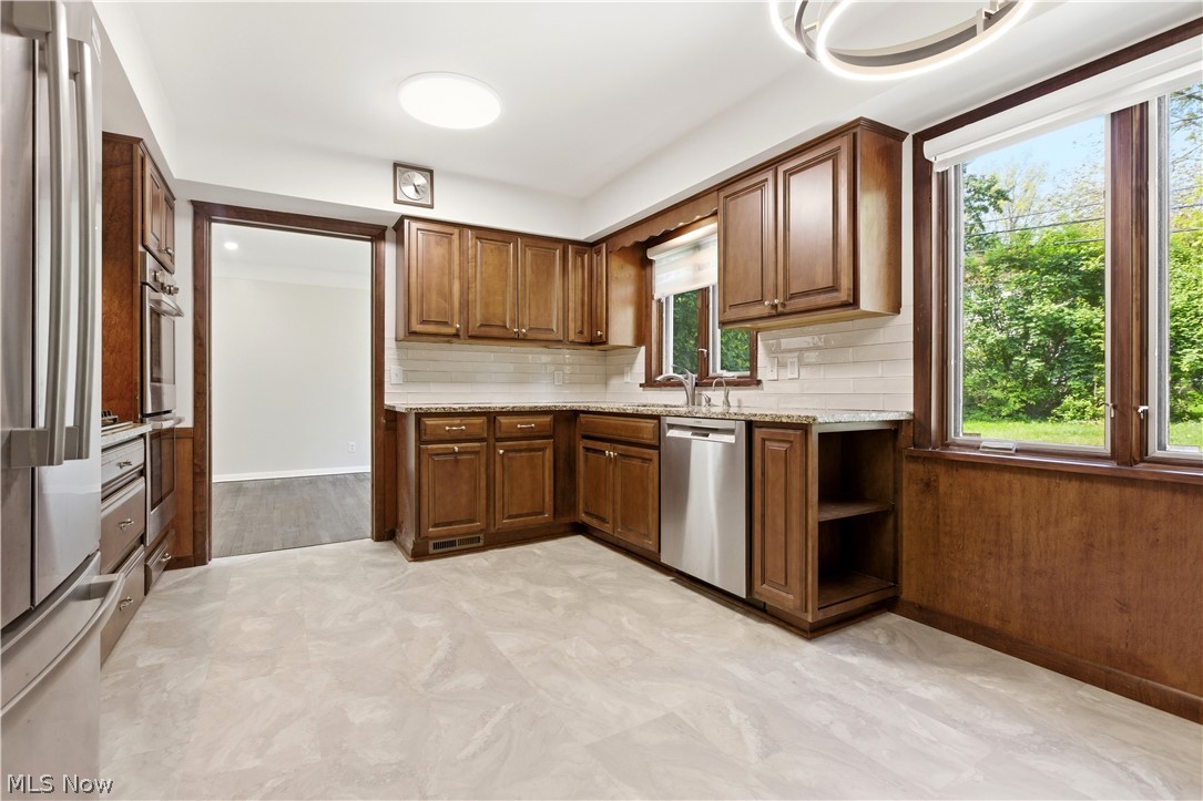 2056 Laurel Hill Drive South Euclid OH 44121