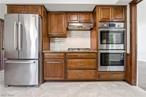 2056 Laurel Hill Drive South Euclid OH 44121