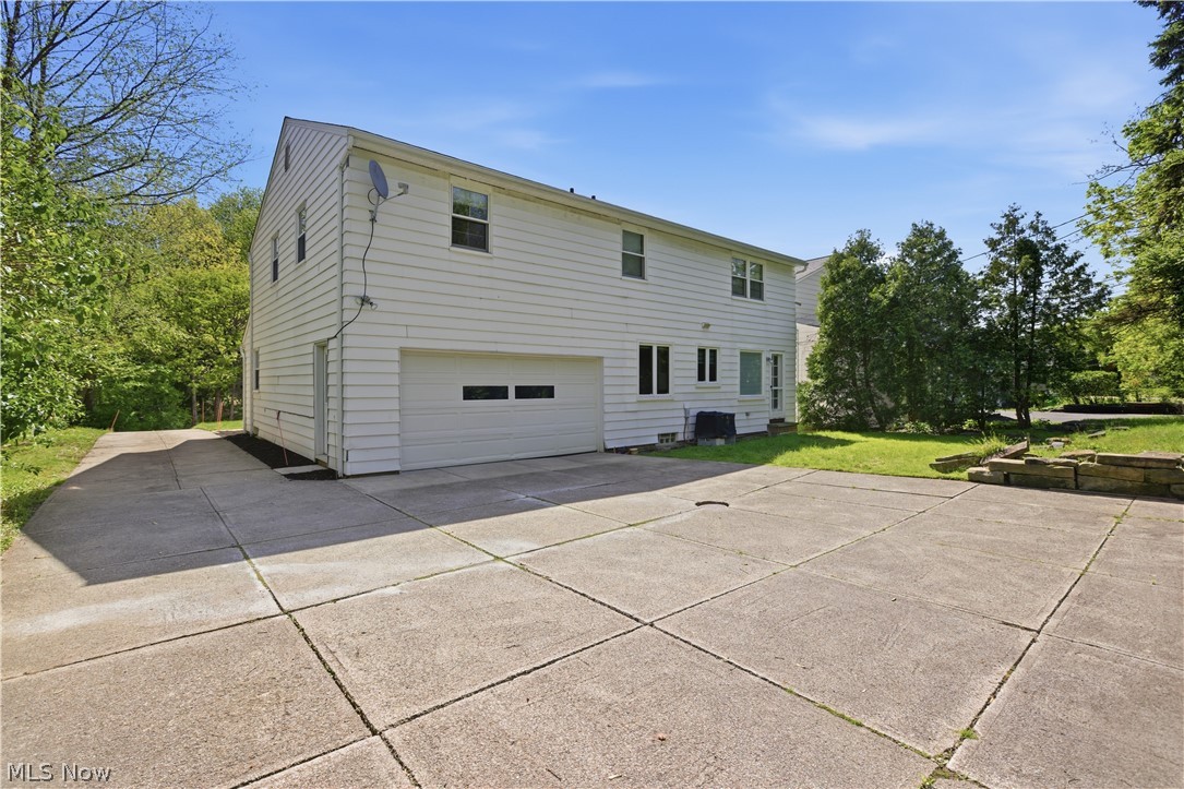 2056 Laurel Hill Drive South Euclid OH 44121