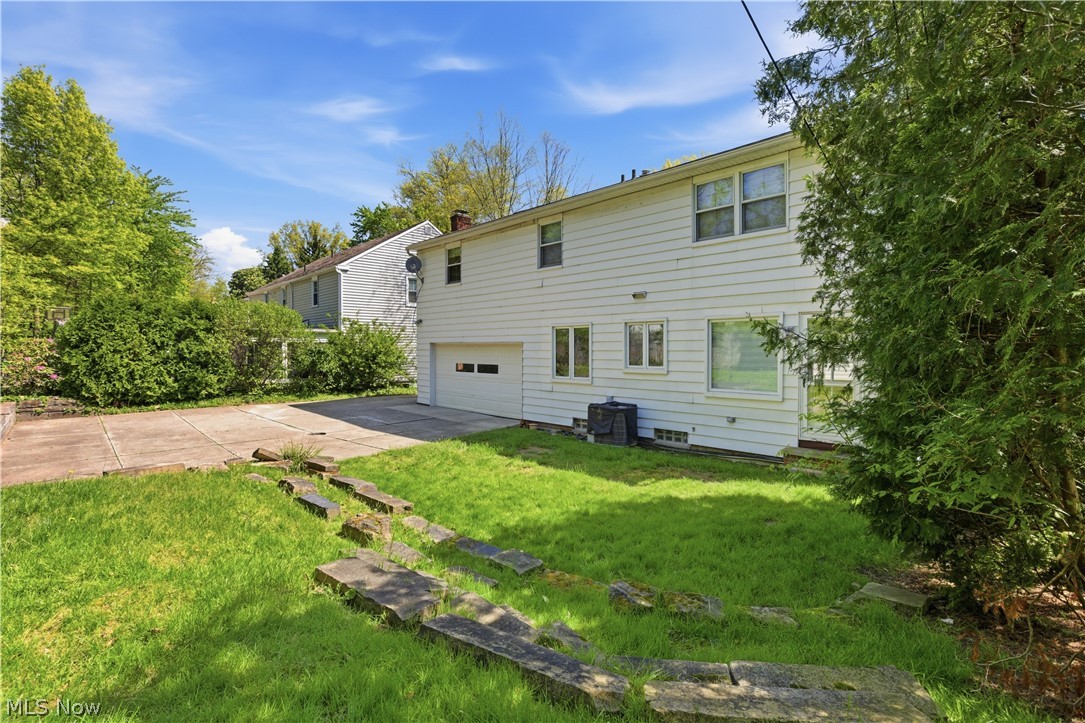 2056 Laurel Hill Drive South Euclid OH 44121