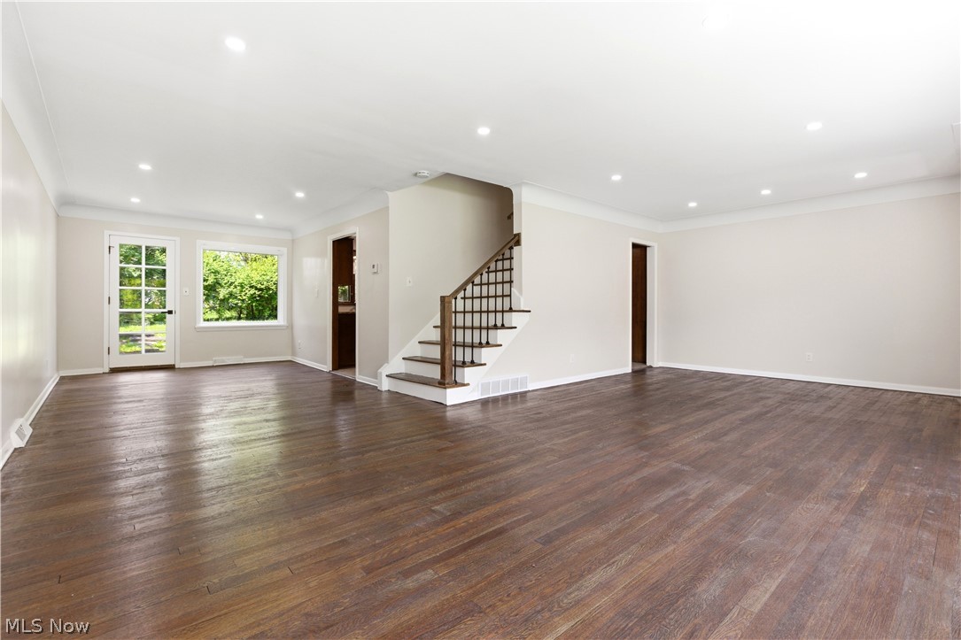 2056 Laurel Hill Drive South Euclid OH 44121