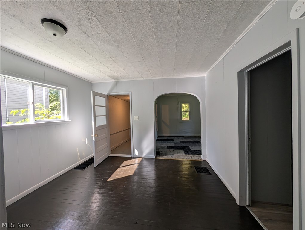 522 Shackson Street Conneaut OH 44030