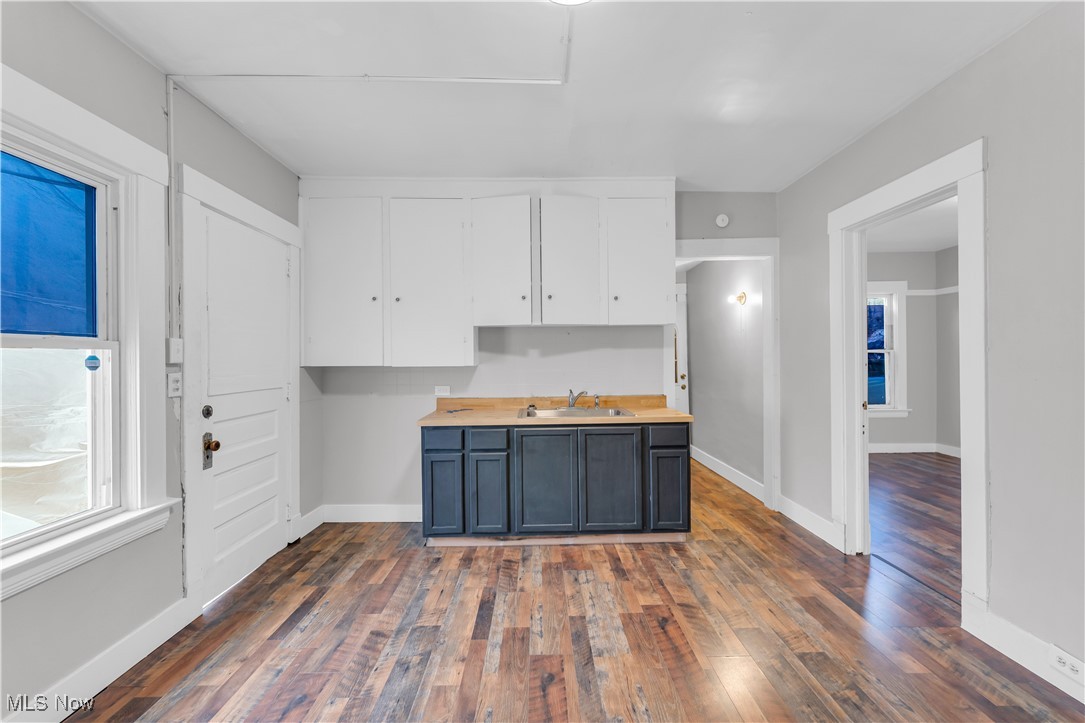 3106 Library Avenue Cleveland OH 44109