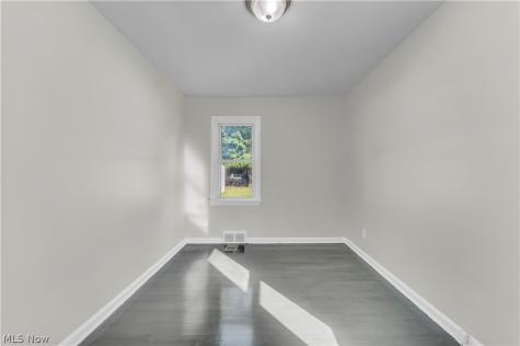 755 E 249th Street Euclid OH 44123