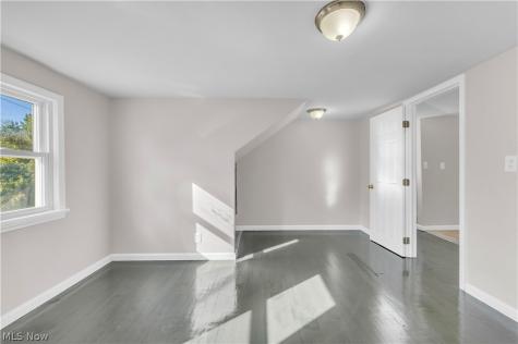 755 E 249th Street Euclid OH 44123